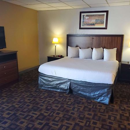 Rodeway Inn McPherson Exterior foto