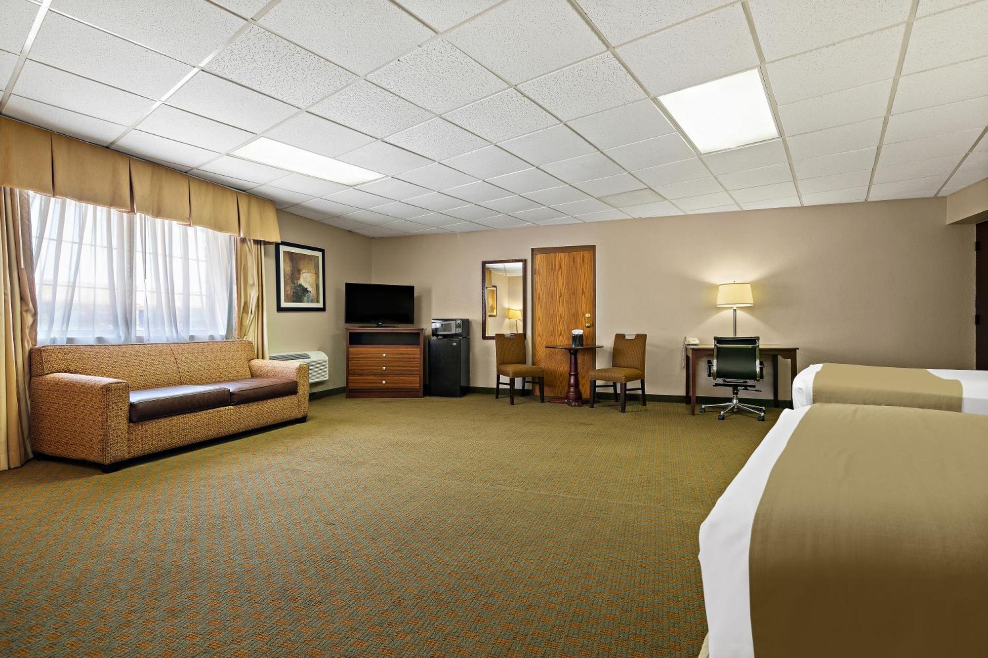 Rodeway Inn McPherson Exterior foto