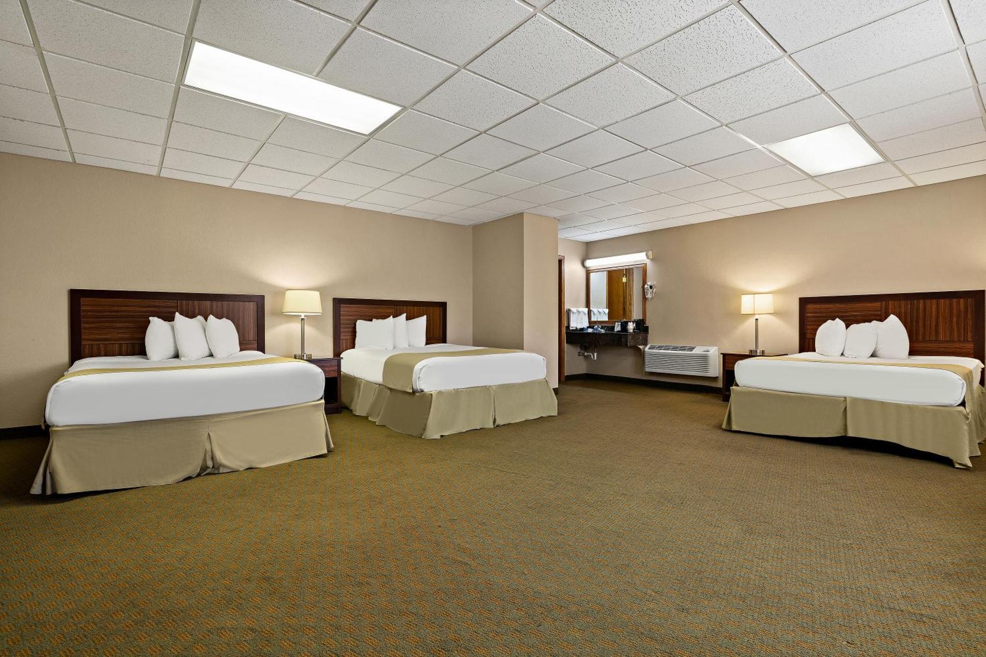 Rodeway Inn McPherson Exterior foto